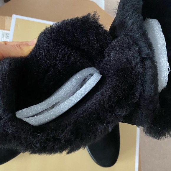 Brand new Michael Kors Boots - Picture 6 of 7